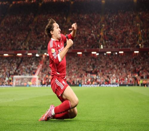 帅气少年帕,瓦尔迎来,岁华诞,亚博体育,亚博体育官网,亚博体育app,亚博体育下载