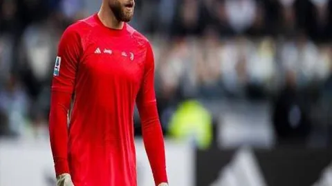 國足迎战四大难关，疫情防控成首要挑战